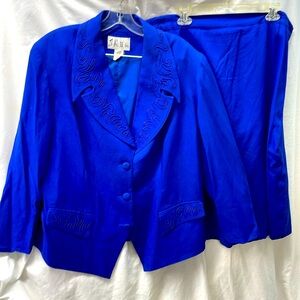 J. R. II LTD. Vintage Embroidered/ lined 2 piece skirt suit ladies sz 18w